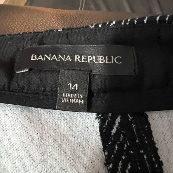 Banana Republic Black Pleated Tulip Swing Plus Size Black/white Skirt Size 14 - Picture 14 of 14